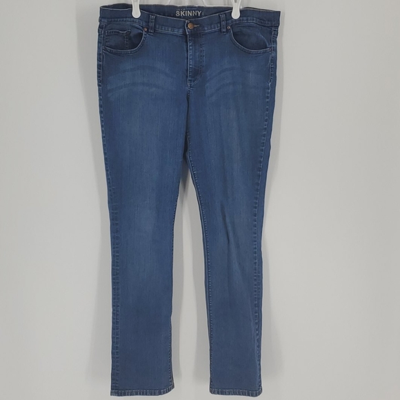 New York & Company Denim - New York & Co Low Rise Skinny Jeans Size 18
